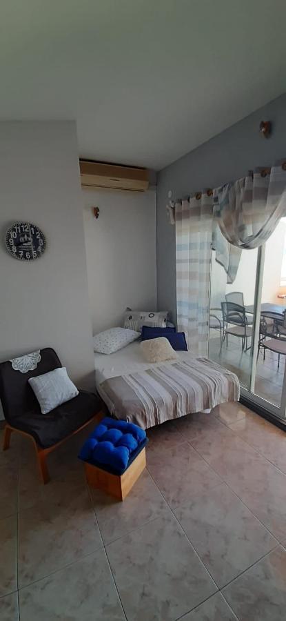 Vikula Appartement Duće Buitenkant foto