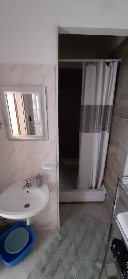 Vikula Appartement Duće Buitenkant foto